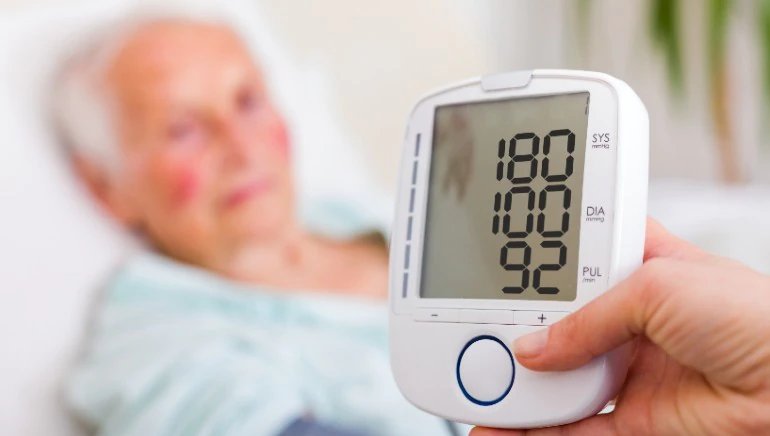 درمان فشار خون بالا در سالمندان