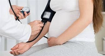 بارداری می تواند باعث فشار خون پایین شود.